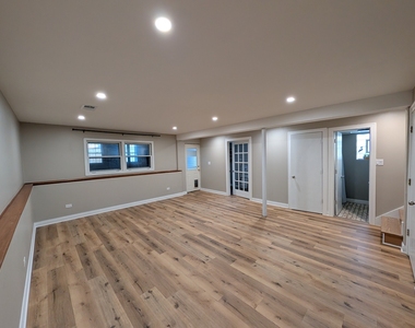 7314 W 115th Street - Photo Thumbnail 13