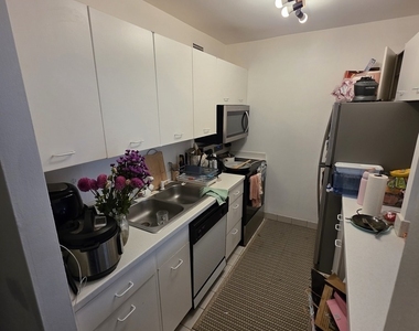 535 N Michigan Avenue - Photo Thumbnail 5