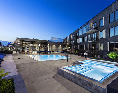 1025 W Addison Street - Photo Thumbnail 20