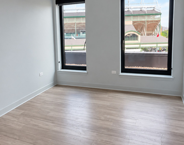 1025 W Addison Street - Photo Thumbnail 6