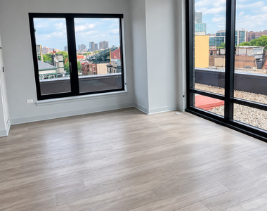 1025 W Addison Street - Photo Thumbnail 11