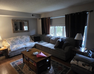 6240 S Newland Avenue - Photo Thumbnail 1