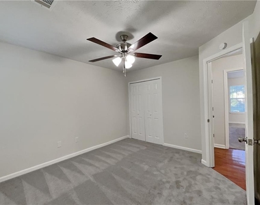 706 Coventry Township Lane - Photo Thumbnail 13