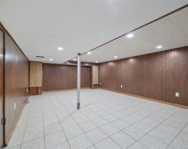 9065 W Oaks Avenue - Photo Thumbnail 19