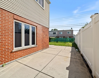 9065 W Oaks Avenue - Photo Thumbnail 22