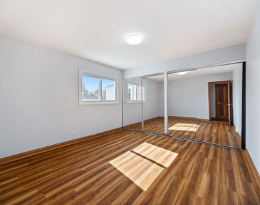 9065 W Oaks Avenue - Photo Thumbnail 18