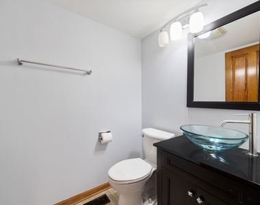 9065 W Oaks Avenue - Photo Thumbnail 12