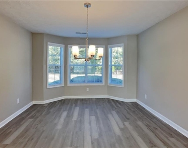 496 Highpoint Crossing - Photo Thumbnail 7