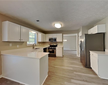 496 Highpoint Crossing - Photo Thumbnail 5