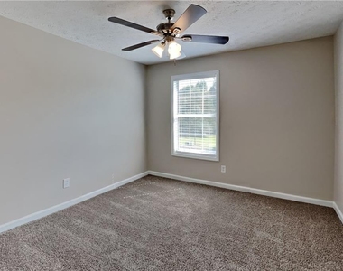 496 Highpoint Crossing - Photo Thumbnail 14