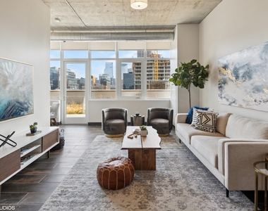 171 N Aberdeen Street - Photo Thumbnail 1