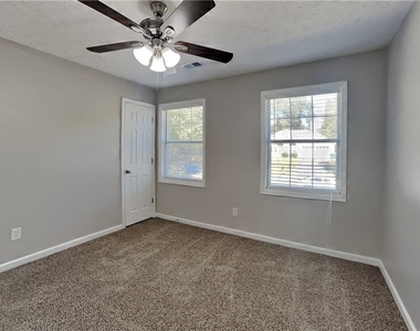 1085 Crystal Water Drive - Photo Thumbnail 12