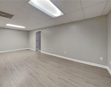 1085 Crystal Water Drive - Photo Thumbnail 3