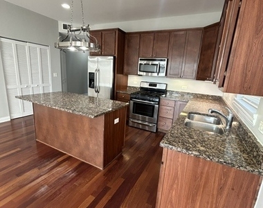 7162 W Grand Avenue - Photo Thumbnail 5