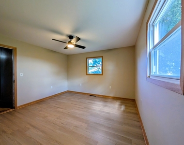 21 E Romeo Road - Photo Thumbnail 16