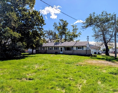 21 E Romeo Road - Photo Thumbnail 46