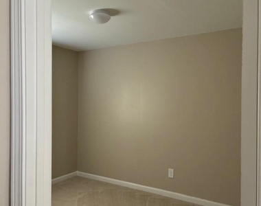 4079 Abbotts Bridge Road - Photo Thumbnail 14