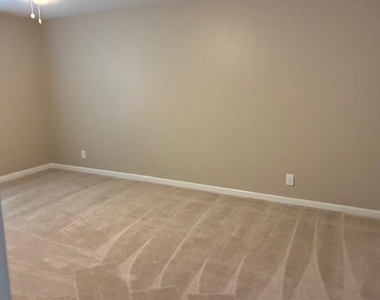 4079 Abbotts Bridge Road - Photo Thumbnail 10