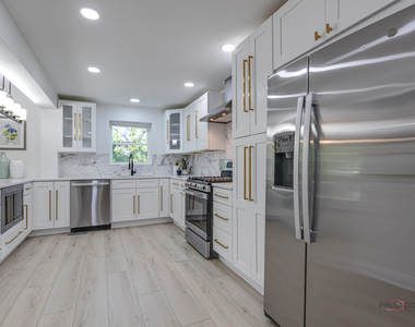 2272 Asbury Road - Photo Thumbnail 9