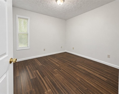 5090 Leeshire Trace - Photo Thumbnail 19