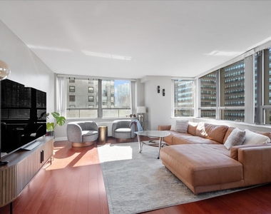 5701 N Sheridan Road - Photo Thumbnail 1