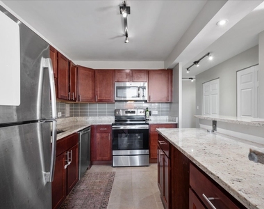 5701 N Sheridan Road - Photo Thumbnail 5