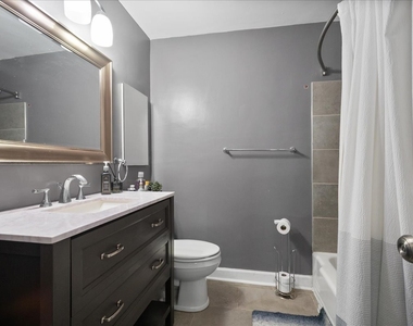 5701 N Sheridan Road - Photo Thumbnail 7
