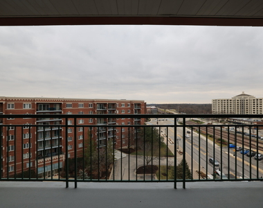 675 Pearson Street - Photo Thumbnail 14