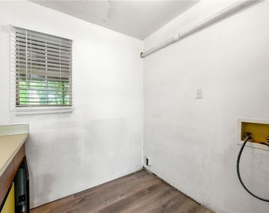 2290 Wilkins Cove - Photo Thumbnail 15