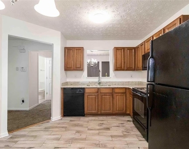3009 Waldrop Circle - Photo Thumbnail 7
