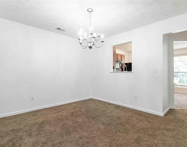 3009 Waldrop Circle - Photo Thumbnail 9