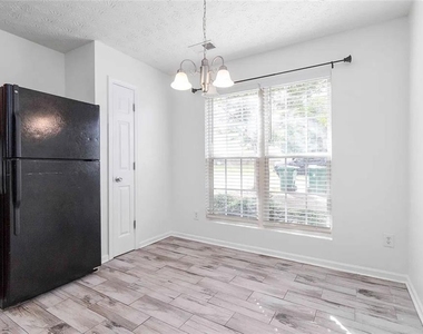 3009 Waldrop Circle - Photo Thumbnail 8