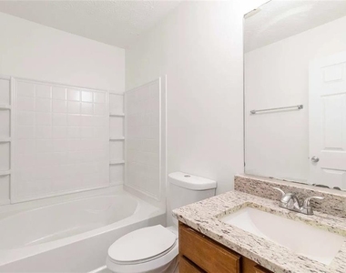 3009 Waldrop Circle - Photo Thumbnail 13