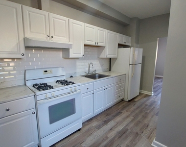 4401 S Wood Street - Photo Thumbnail 2