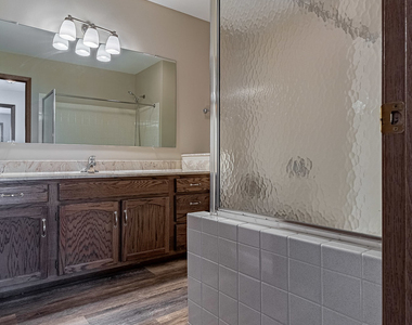 279 University Lane - Photo Thumbnail 12
