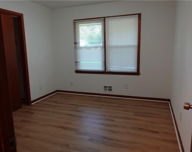 186 Zelma Street Sw - Photo Thumbnail 15