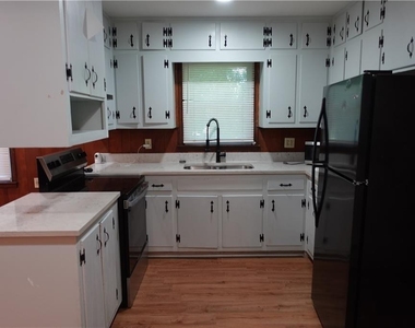 186 Zelma Street Sw - Photo Thumbnail 7