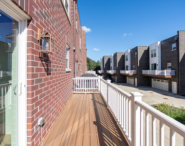 8127 Floral Avenue - Photo Thumbnail 25