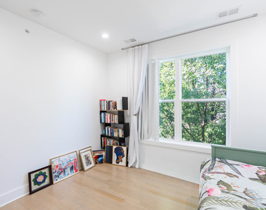 8127 Floral Avenue - Photo Thumbnail 19