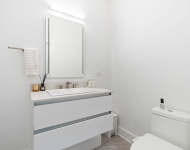 8127 Floral Avenue - Photo Thumbnail 13