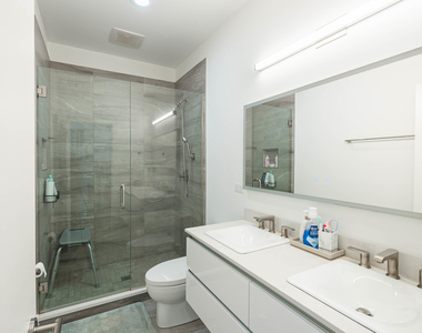 8127 Floral Avenue - Photo Thumbnail 20