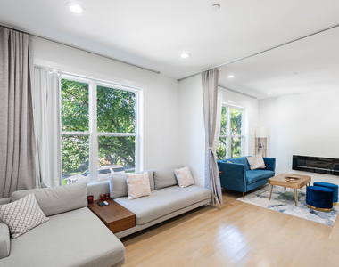 8127 Floral Avenue - Photo Thumbnail 11