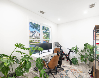 8127 Floral Avenue - Photo Thumbnail 2