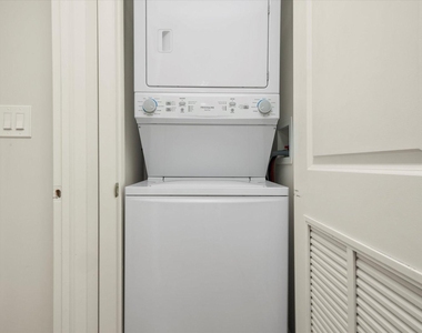 6837 W 95th Street - Photo Thumbnail 13