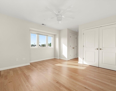 6837 W 95th Street - Photo Thumbnail 10
