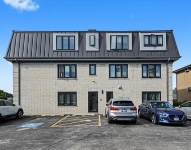 6837 W 95th Street - Photo Thumbnail 16
