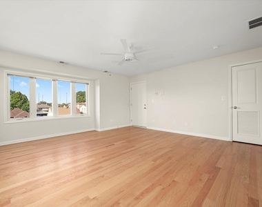 6837 W 95th Street - Photo Thumbnail 7