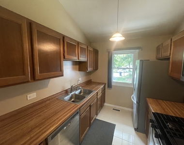 1712 Rutgers Court - Photo Thumbnail 4