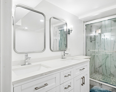 11246 S Whipple Street - Photo Thumbnail 10