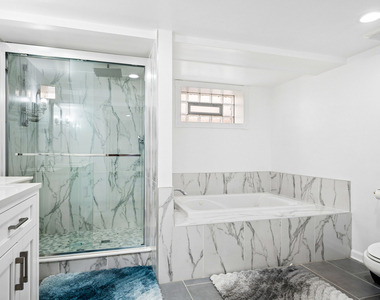 11246 S Whipple Street - Photo Thumbnail 9
